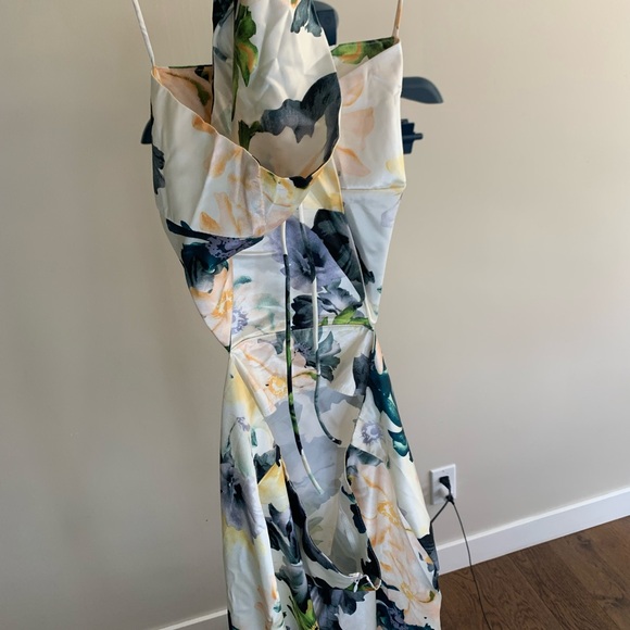 Floral midi dress - Picture 3 of 4